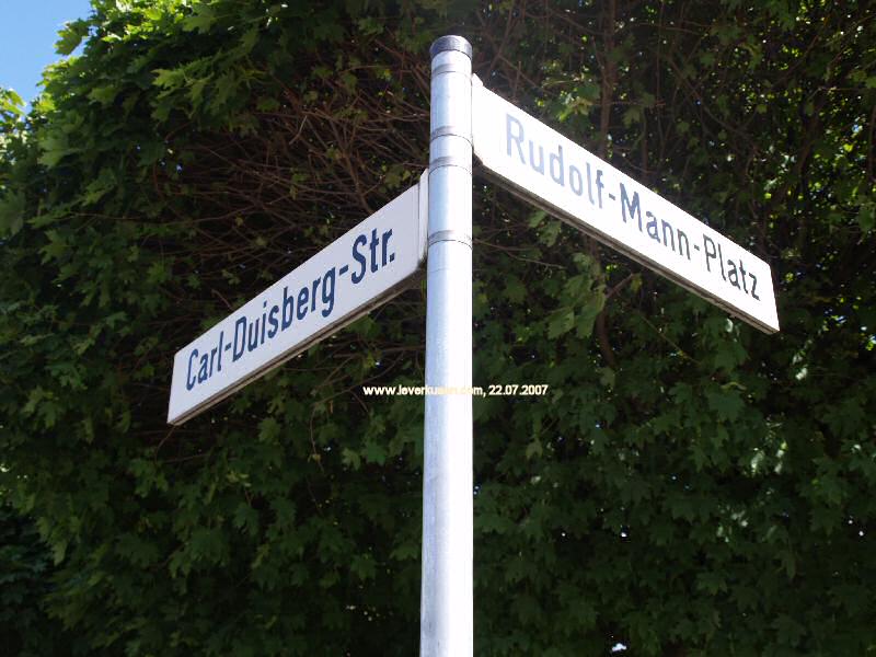 Foto der Rudolf-Mann-Platz: Straßenschild Rudolf-Mann-Platz