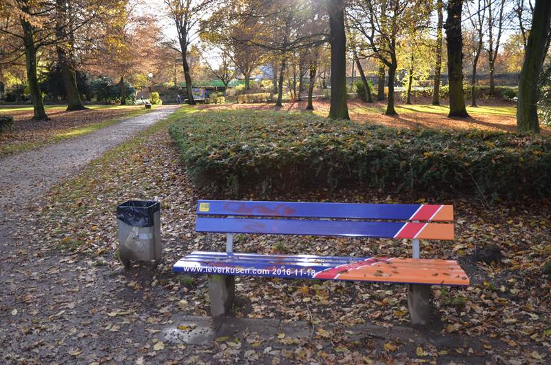 Stadtpark, Momentive-Bank