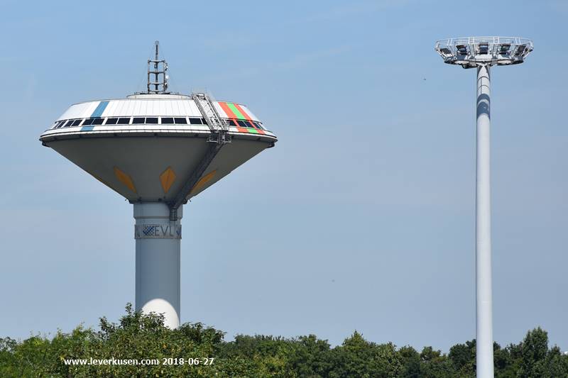 Wasserturm und Hochmast