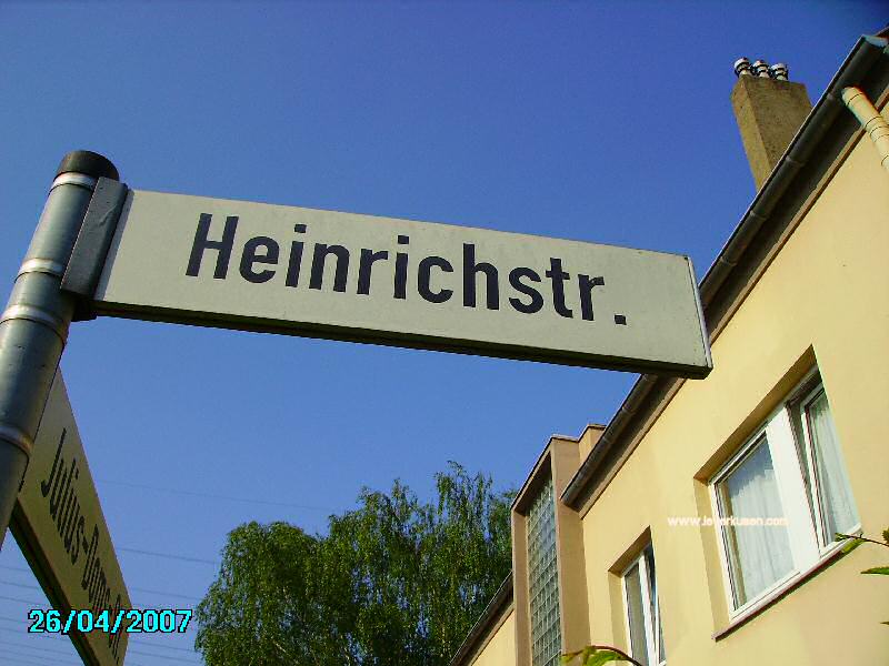 Foto der Heinrichstr.: Straßenschild Heinrichstraße