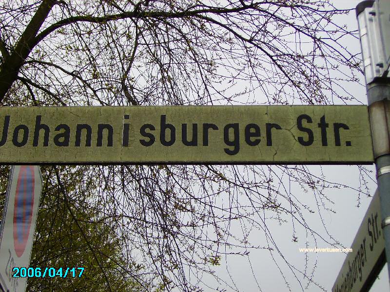 Straßenschild Johannisburger Str.