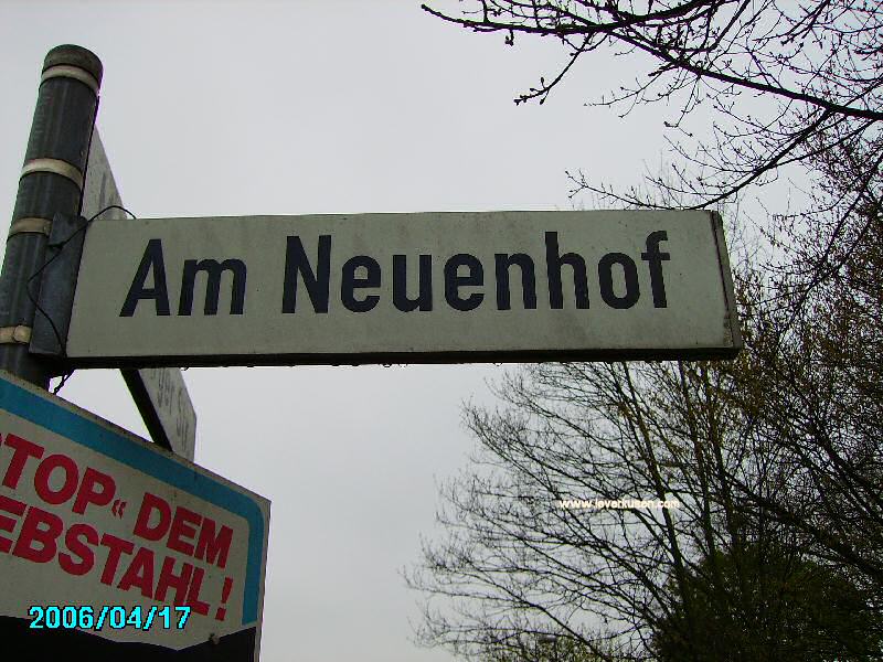 Am Neuenhof, Straßenschild