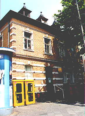 ehemaliges Rathaus Wiesdorf in Küppersteg (24 k)