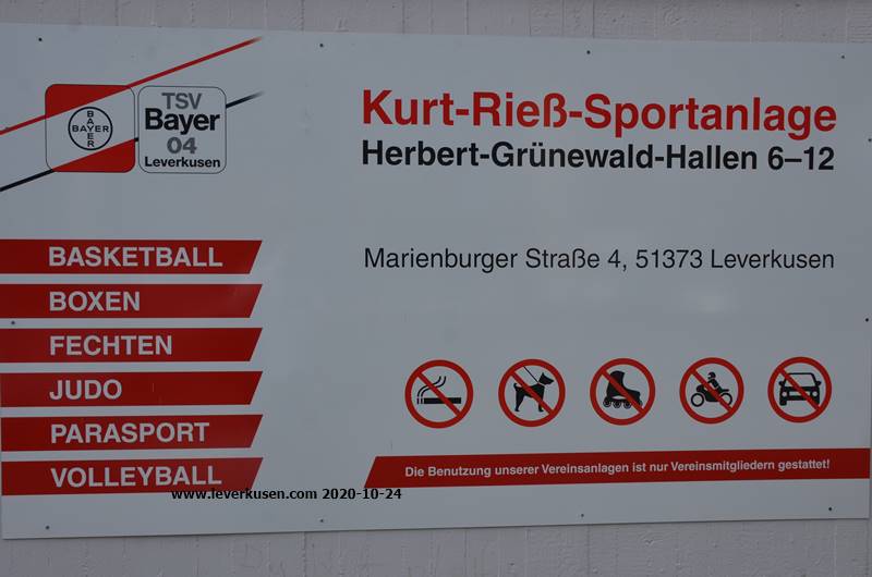 Kurt-Rieß-Anlage, Schild