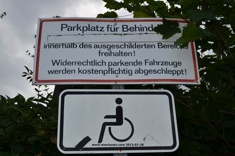 Kurt-Rieß-Anlage, Behindertenparkplatz