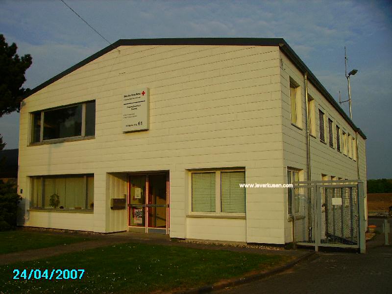 Foto der Hitdorfer Straße: Rot-Kreuz-Station