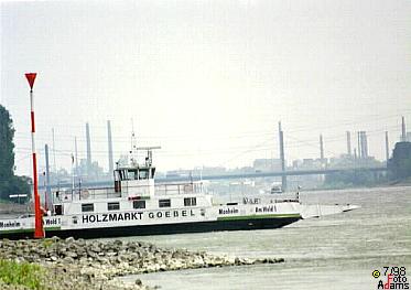 Rheinfähre Hitdorf (18 k)