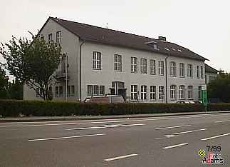 Rathaus Bergisch Neukirchen (11 k)