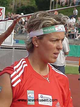 Steffi Nerius beim 10. Bayer-Leichtathletikmeeting 2004 (33 k)
