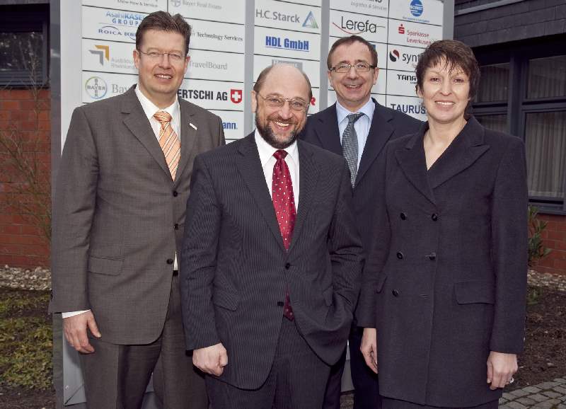 Schulz, Lux, Schäfer und Waldi
