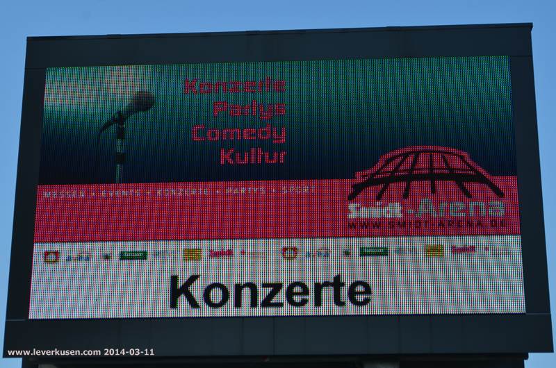 Rundsporthalle, Leuchtreklame: Konzerte