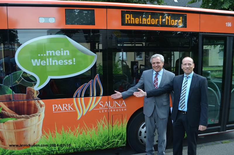 Kretkowski und Adomat am Sportpark-Wupsi-Bus