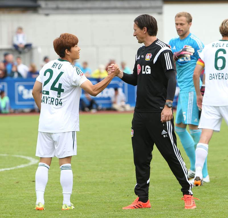 Roger Schmidt und Seung-Woo Ryu