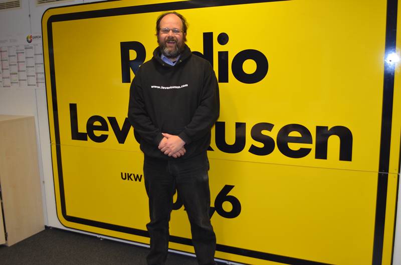 Born, Radio-Leverkusen-Schild