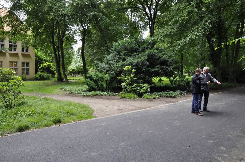 Stadtpark-Weg wurde asphaltiert