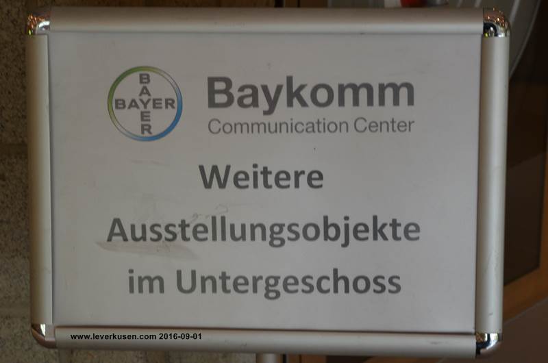 Baykomm, Schild Untergeschoß