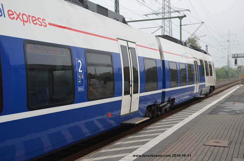 RB48 im Bahnhof Schlebusch