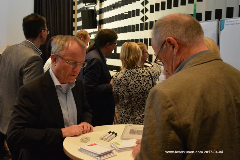 Scholz beim Bürgerforum IHK Wiesdorf