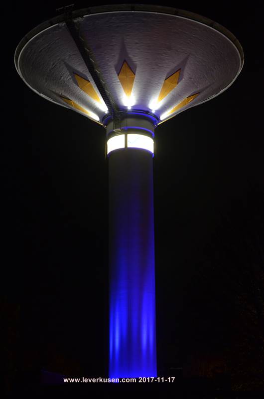 Wasserturm bei Nacht