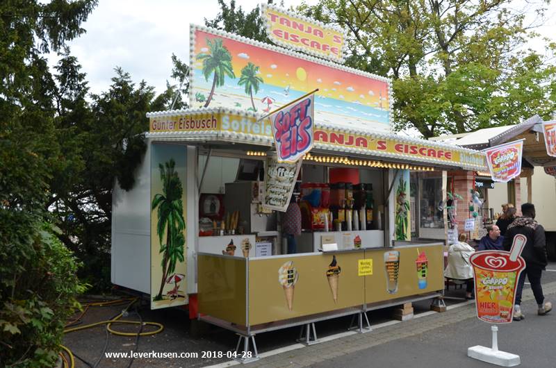 Alkenrather Kirmes: Tanja's Eiscafe