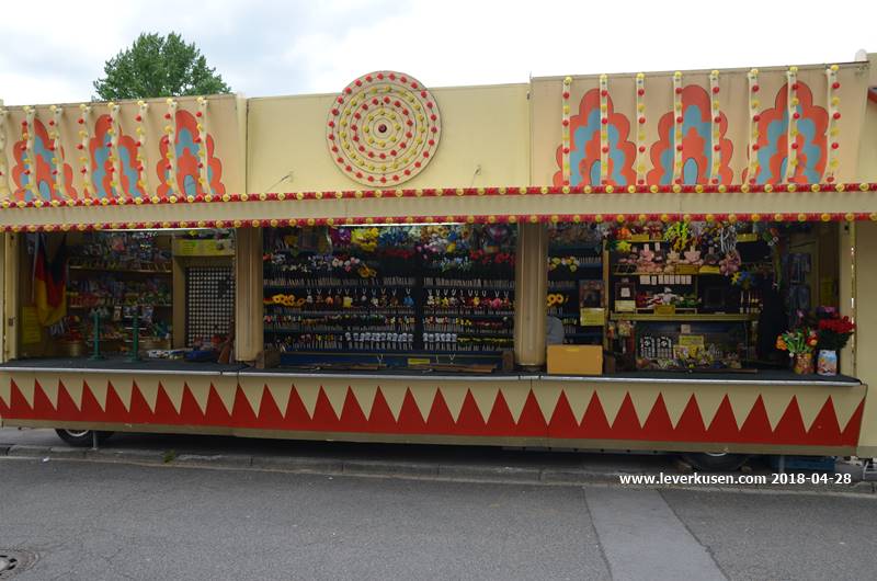 Alkenrather Kirmes: Schießbude