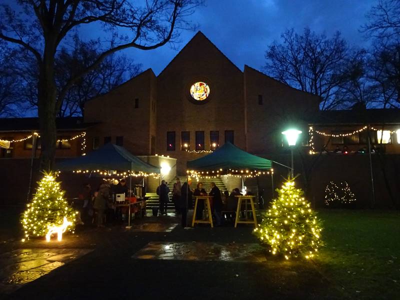 Weihnachtsmarkt Johanneskirche