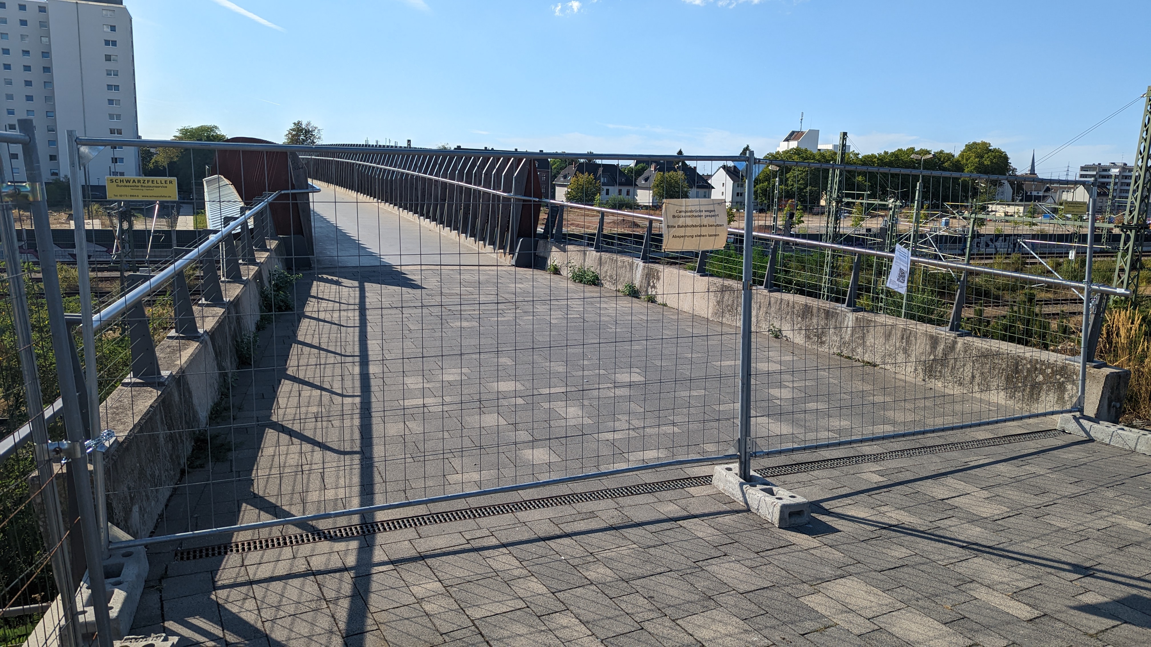 Campusbrücke Opladen in der neuen Bahnstadt gesperrt