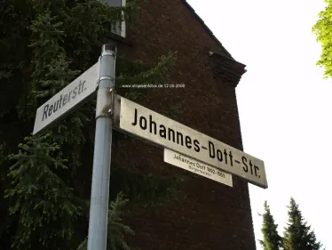 Vollsperrung der Kreuzung Johannes-Dott-Straße / Dhünnberg