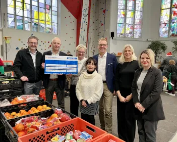 Sparda-Bank West Unterstützt Leverkusener Tafel mit 1.500 Euro