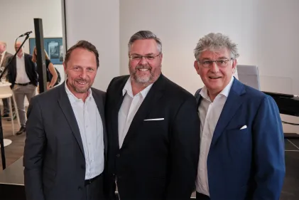 10 Jahre im Dienst der guten Sache in Leverkusen: Rheindorf Stiftungsmanagement feiert Jubiläum und eröffnet neues Stiftungshaus mit Garten