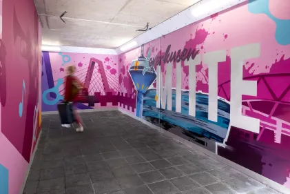 Streetart vollendet: Bahnhof Leverkusen Mitte wird zur bunten Galerie